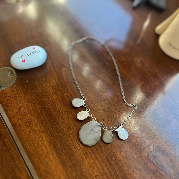 Vintage Native American 
Turquoise Bear Claw Necklace - Picture 5 of 5